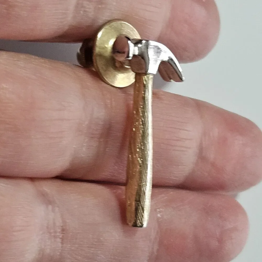 Avon Vintage Hammer Pin Tools Gold & Silver Tone Tie Tack - Picture 3 of 10